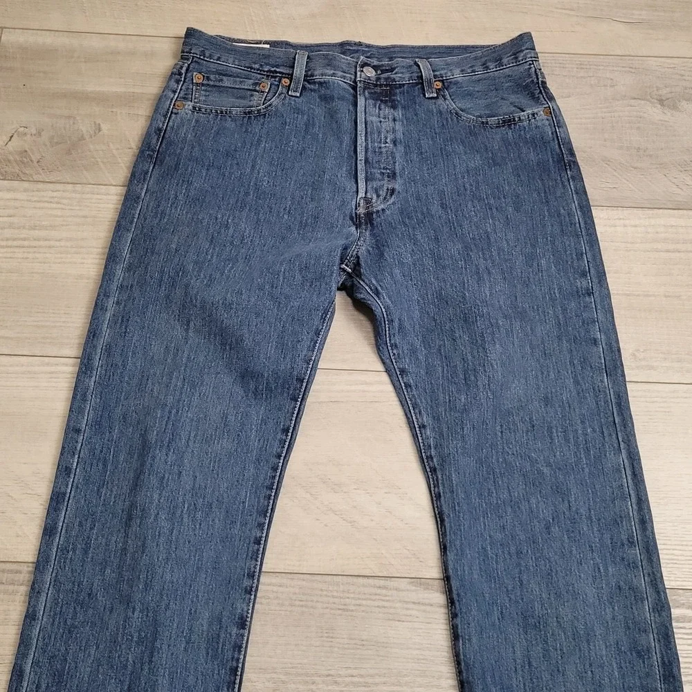 Levi's Premium 501 Original Fit XX Jeans Mens 35x32 Big E Medium Wash Button Fly